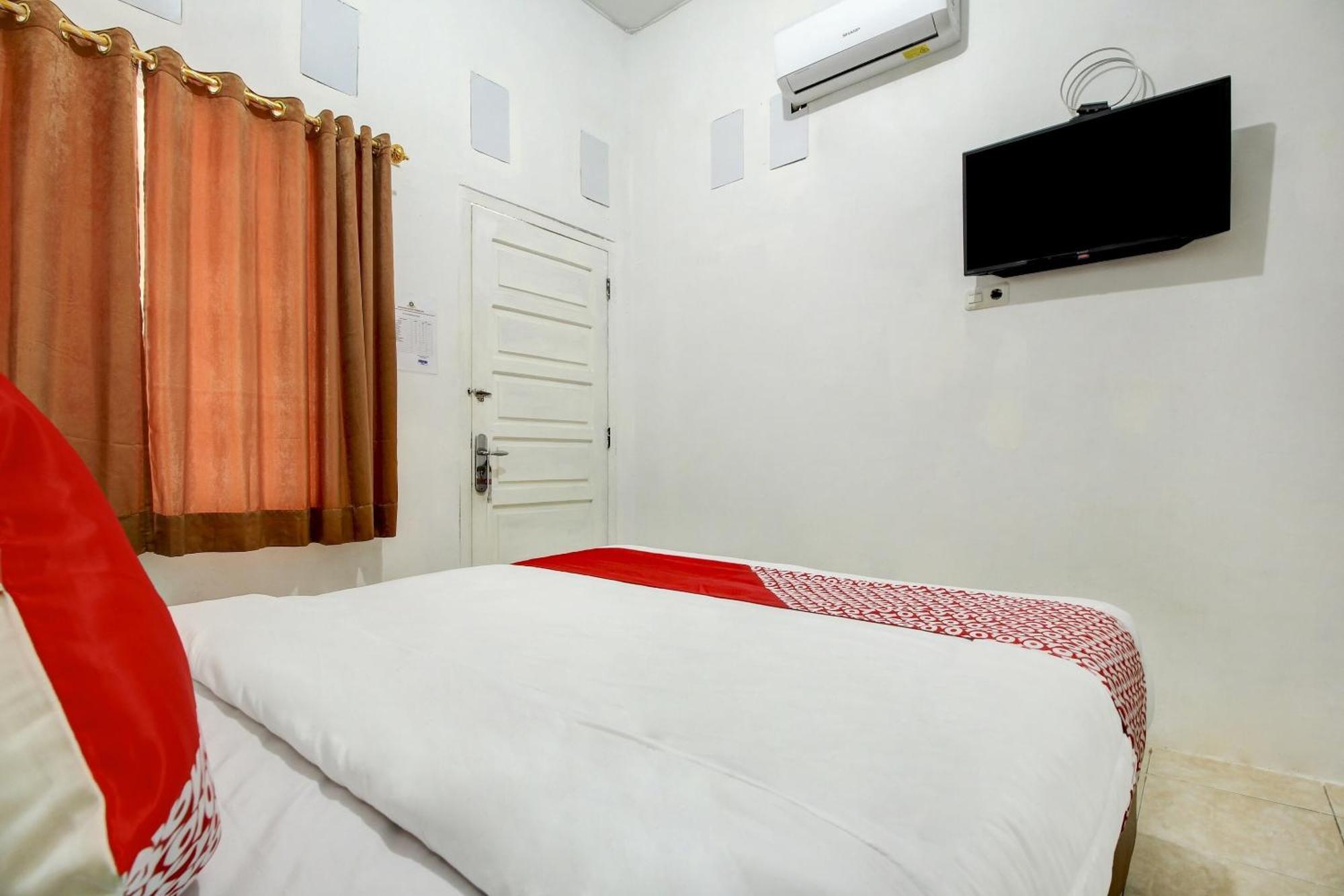 Oyo Life 3415 Penginapan Wimane Palembang Buitenkant foto