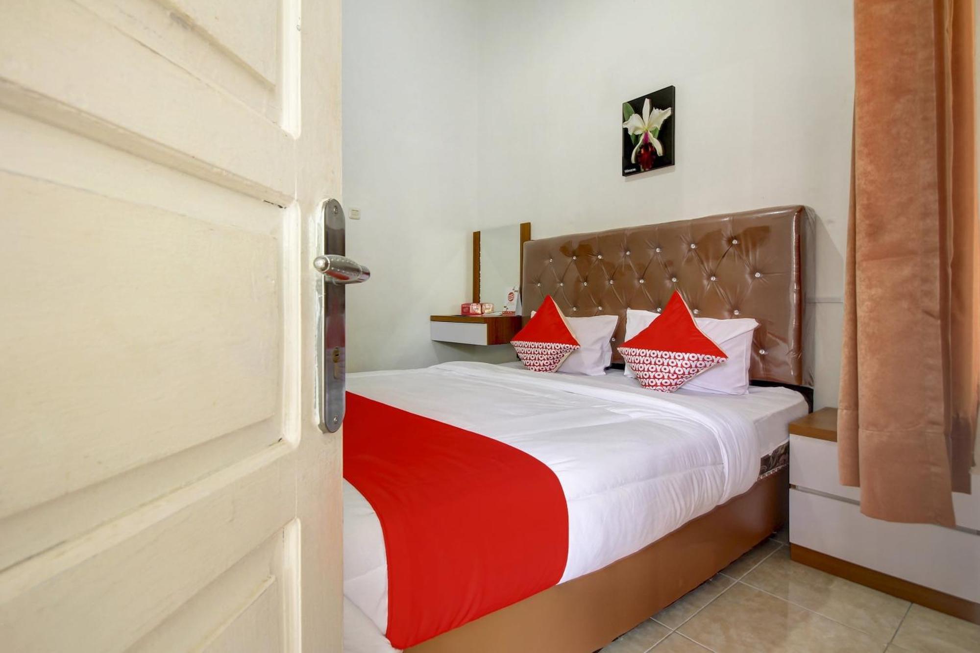 Oyo Life 3415 Penginapan Wimane Palembang Buitenkant foto